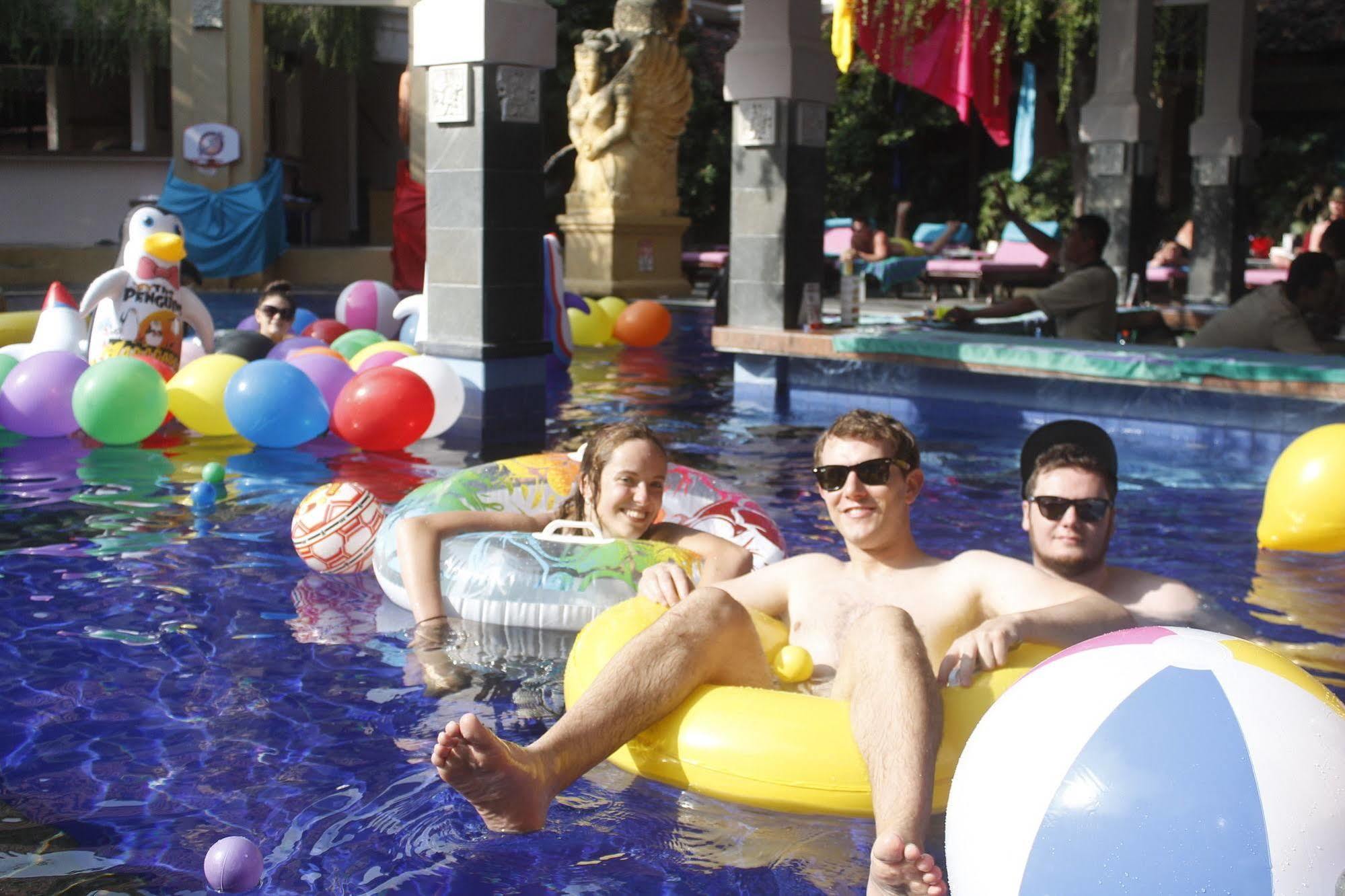 קוטה לומבוק Hotel Bounty Kuta מראה חיצוני תמונה